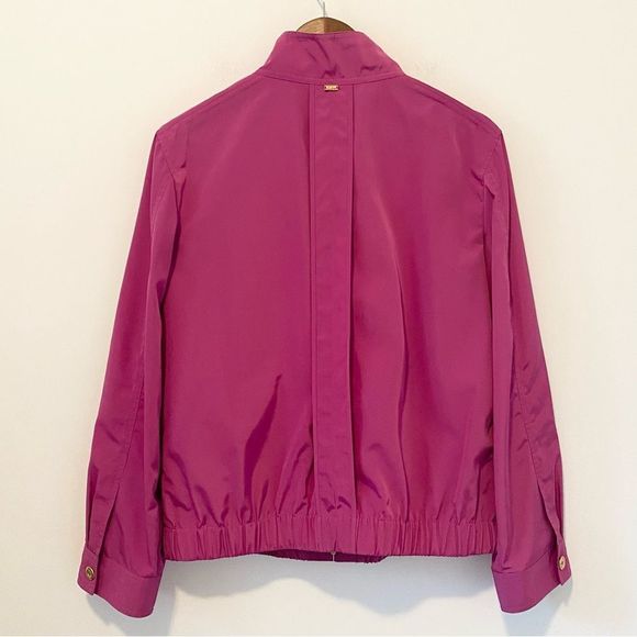 ✨ST. JOHN Hot Magenta 💕 Windbreaker Jacket Women’s Medium [M] Gold Details EUC✨ - Picture 6 of 16